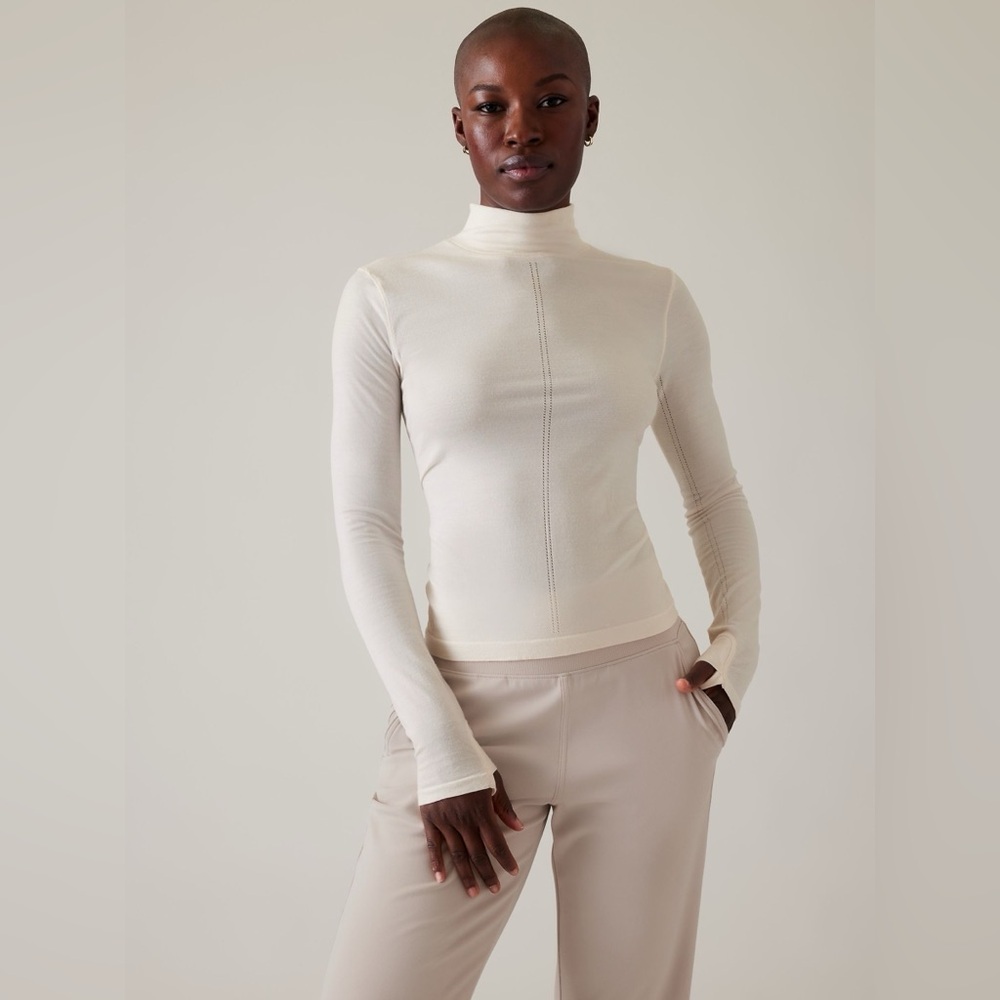 NWOT Athleta Ascent Seamless Turtleneck Top